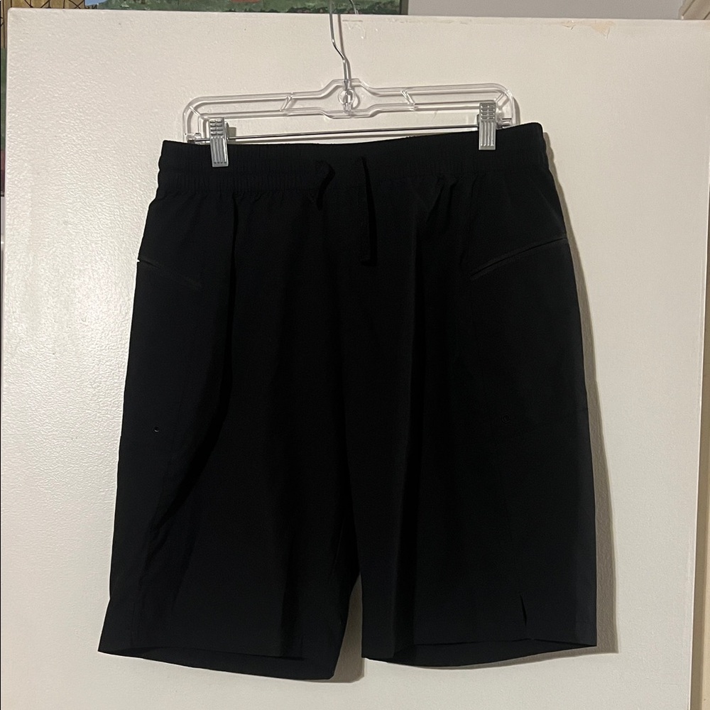 Gradual mens black lightweight shorts. Elastic drawstring waist